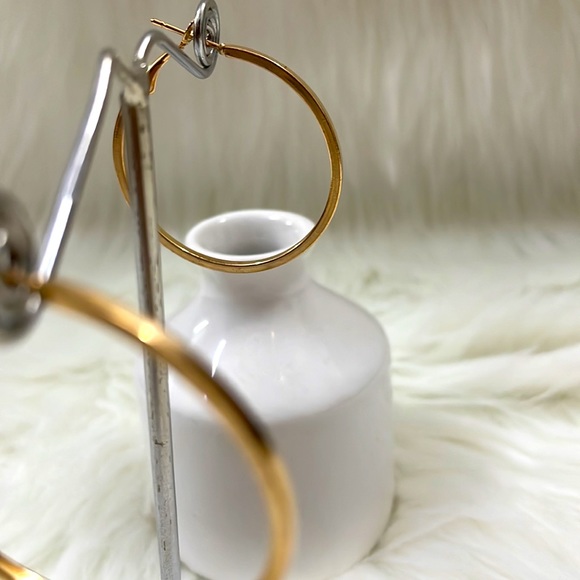 Jewelry - Classy gold hoops | NWT